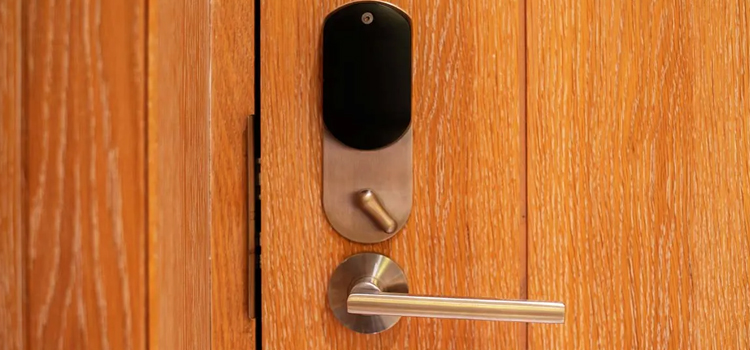 Automatic Locking Door Knob Colusa
